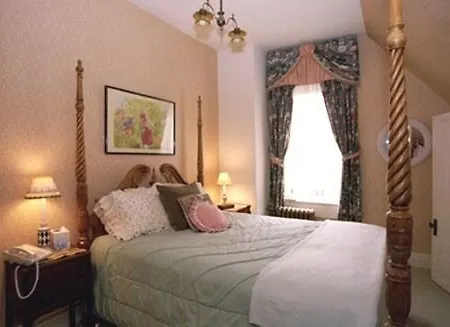 Cliff Crest Bed & Breakfast